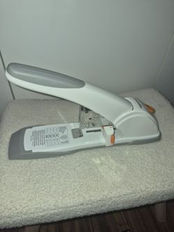 Heavy Duty 130-Sheet Stapler