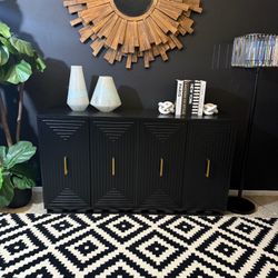 Brand New 4 Door Credenza Black And Gold