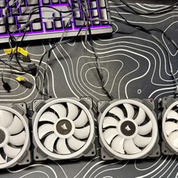 4 Corsair LL Series RGB 120mm Fans & Accessories 