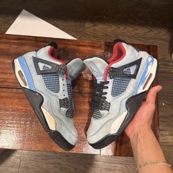 Jordan 4 Travis Scott