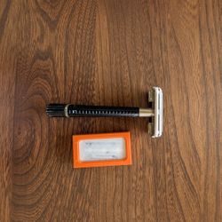 Vintage Schick Krona Razor