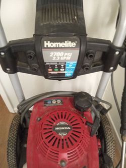 Homelite 2700 PSI Gas Pressure Washer Honda Engine