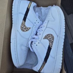 Women Nike Dunk Size 10