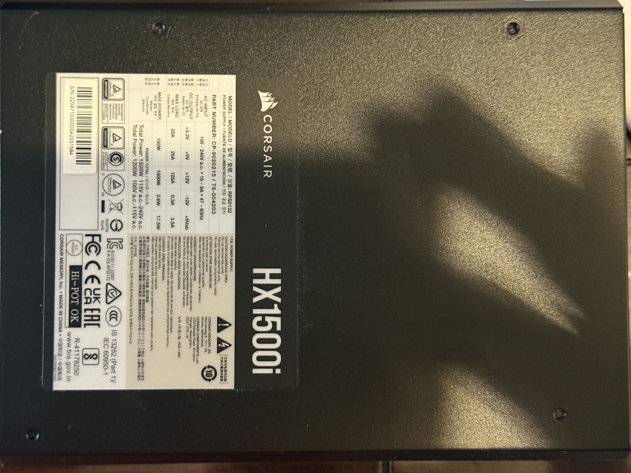 Corsair HX1500i Power Supply With 12 Pin And 16 Pin Cables