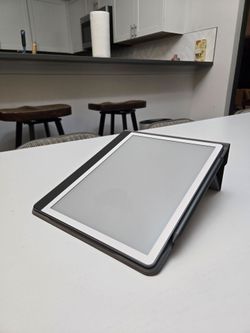 Kindle Scribe, Model C4A6T4, 10.2 inch screen