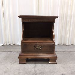Ethan Allen Traditional Single-Drawer Nightstand with Open Shelf