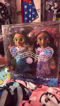 New Encanto isabebela and mirabel singing dolls