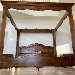 Ethan Allen Complete King Canopy Bedroom Set Dressers Nightstands Lingerie Armoire Mirror SUPERB CONDITION