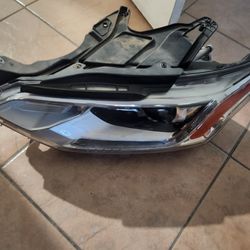 2018 2019 2020 2021 Chevrolet Traverse Headlight  Part