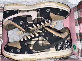 Travis Scott Dunks