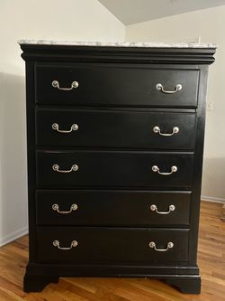 Black 5-Drawer Chest Dresser with Marble Top