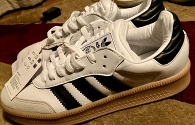 Adidas Sambas size 10