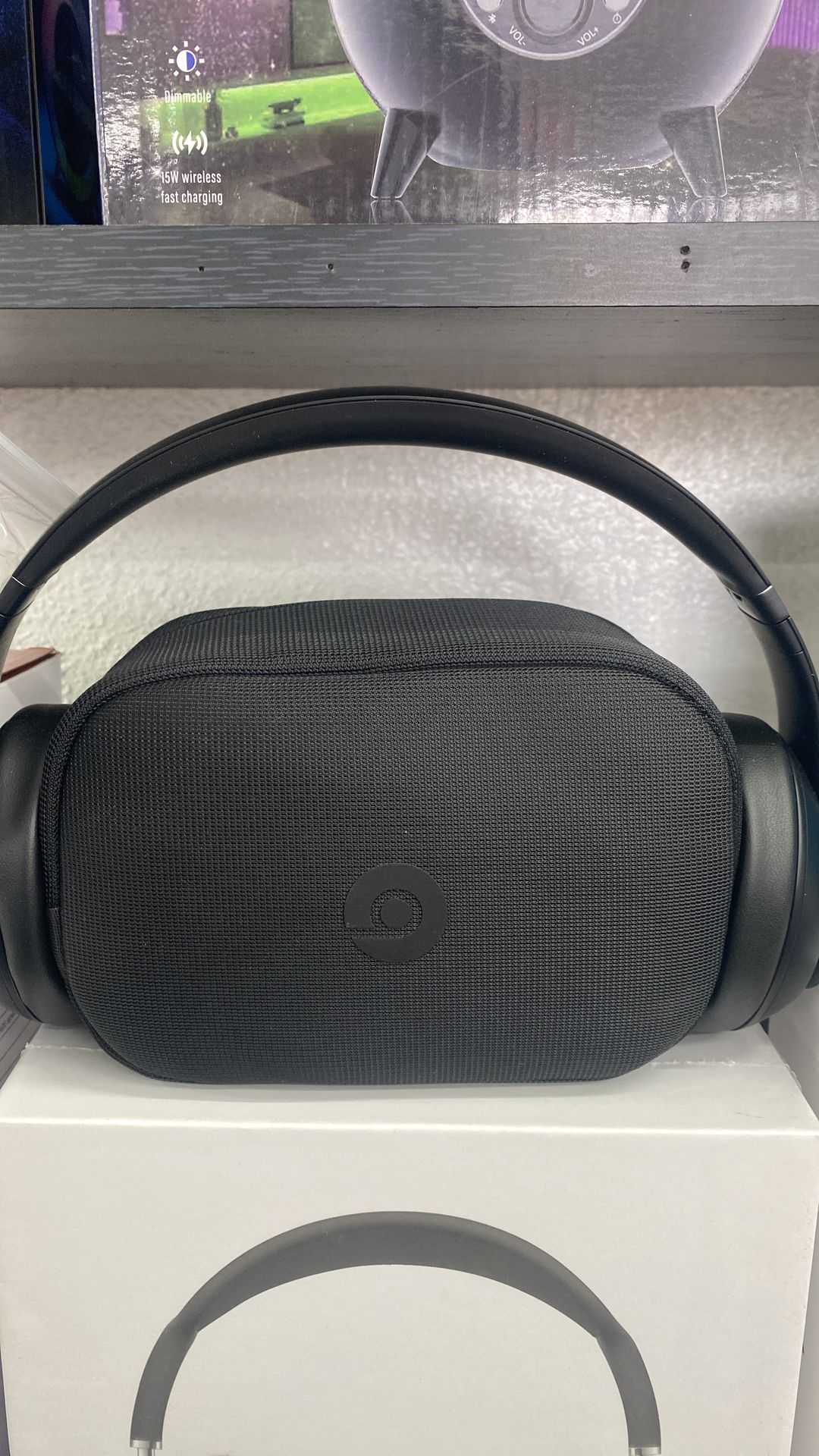 Beat studio pro headphone!! Financing available !!