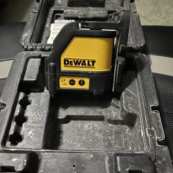 DEWALT self-leveling cross-line laser