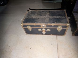 30" Foot Locker Storage Box black