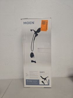 MOEN Brecklyn Tub & Shower Faucet 6-Spray Magnetix Rainshower Matte Black