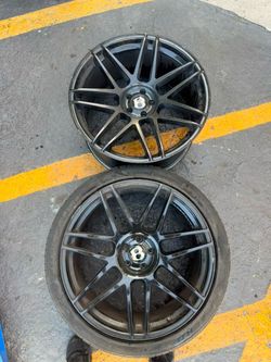 2 spare rims 22 B 5 lugs 112 mm