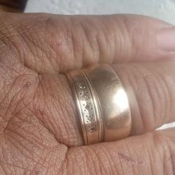 Wedding Bands Gold 