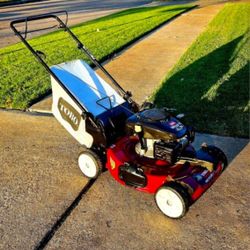 TORO RECYCLER SELF-PROPELLED LAWN MOWER 
