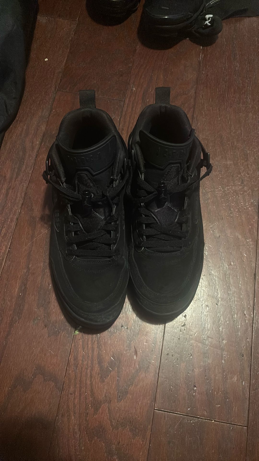 Black Jordan’s Spizike Low