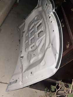 2020 ford explorer hood