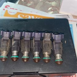 G35 Oem Fuel Injectors