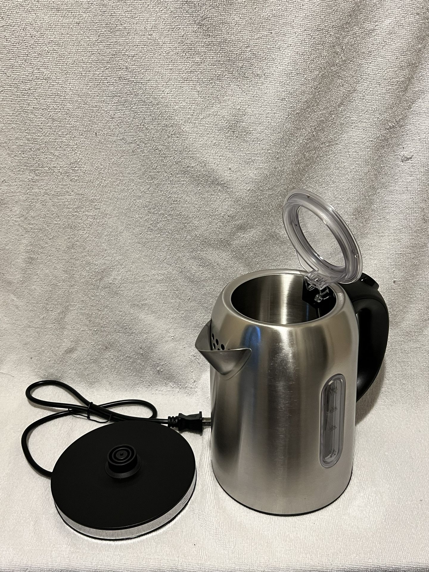 *NEW* PRICE NEGOTIABLE Parini Essentials Collection Cordless Electric Kettle