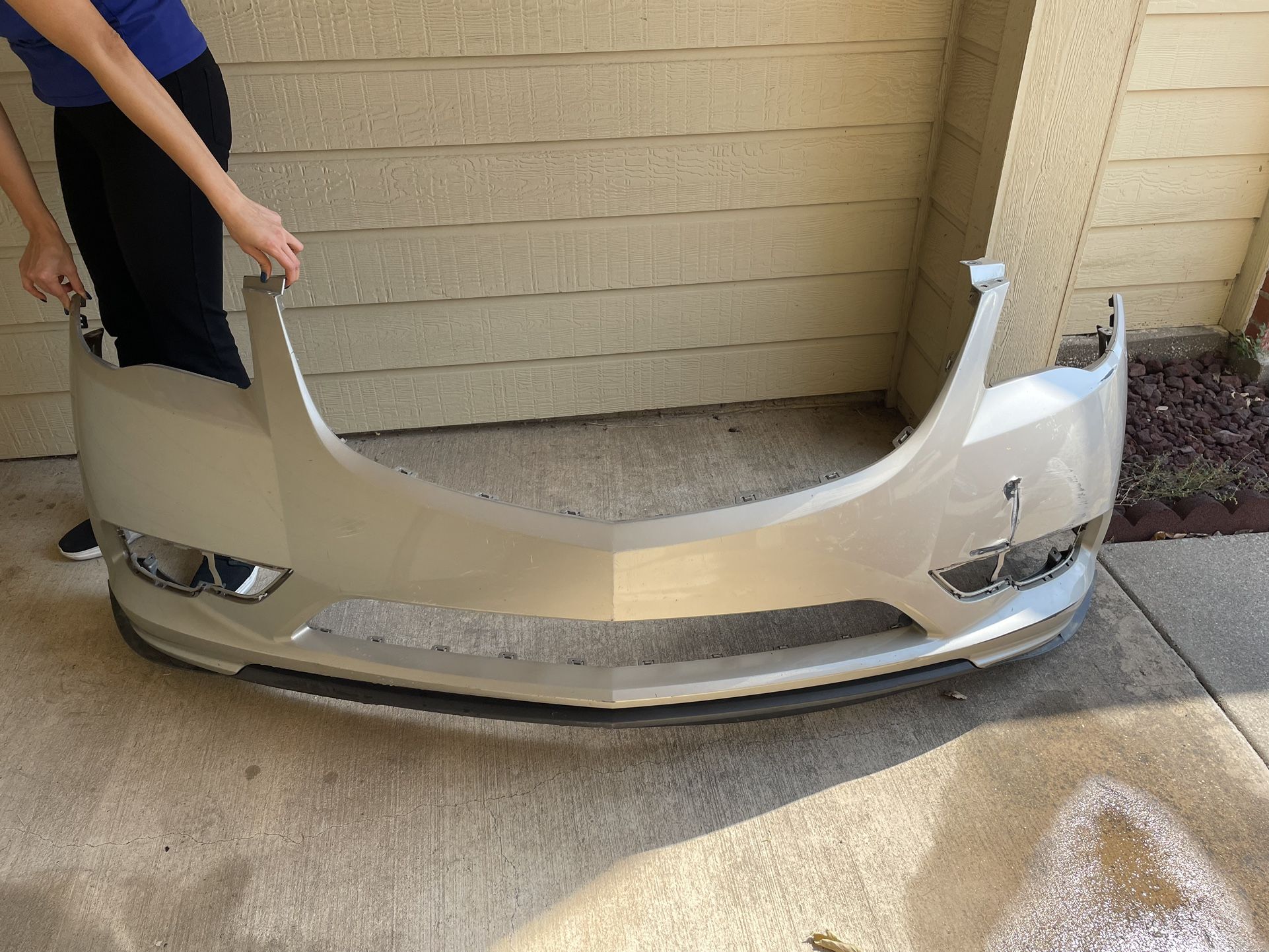 Buick Enclave Front Bumper 2013 2014 2015 2016 Parts