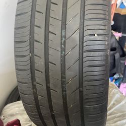 20” Lexani Wraith rims and Tires. 