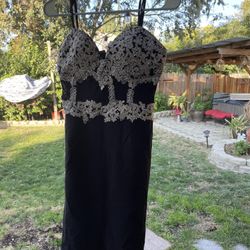 Blank & Gold JR ‘s Dress