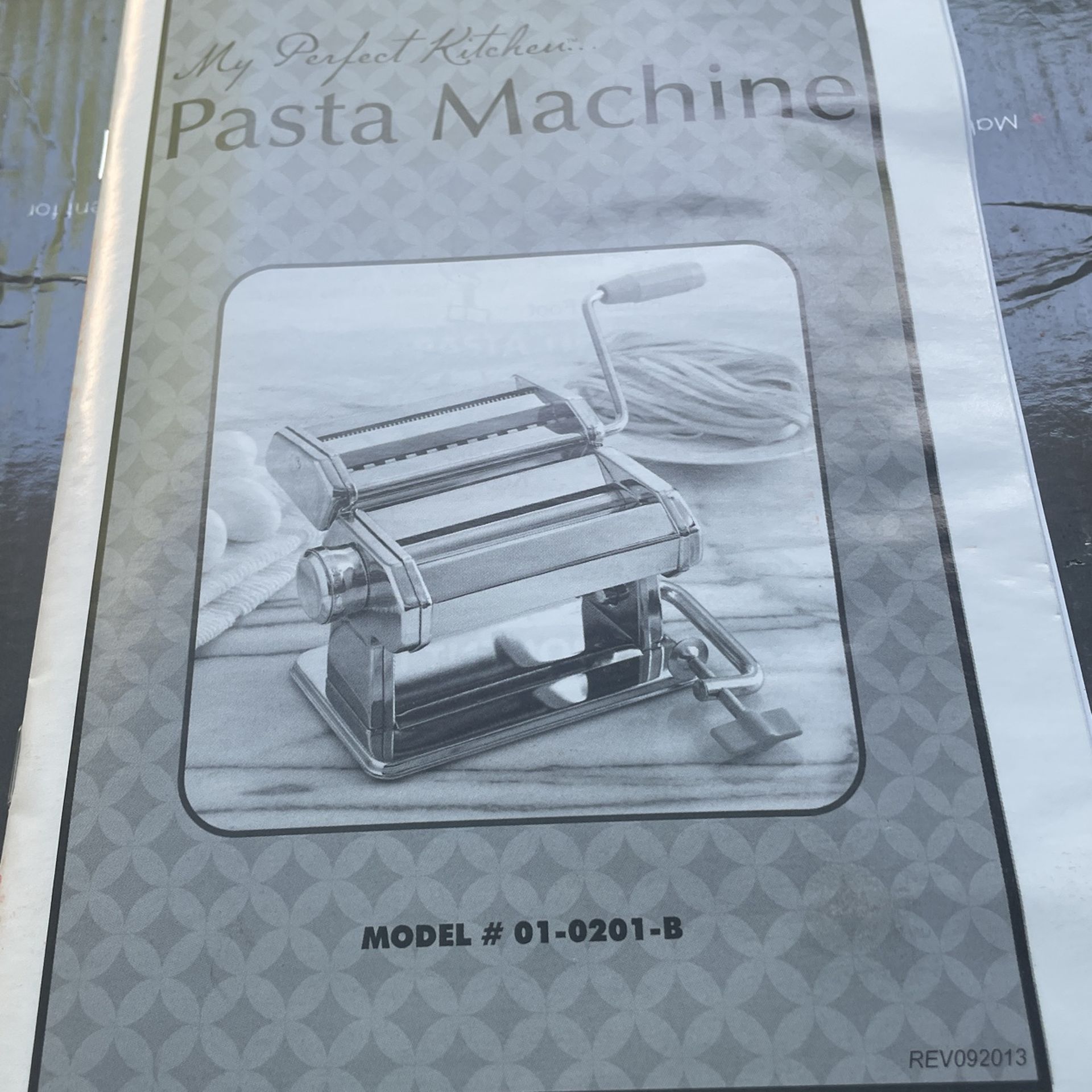 New Pasta Machine $10