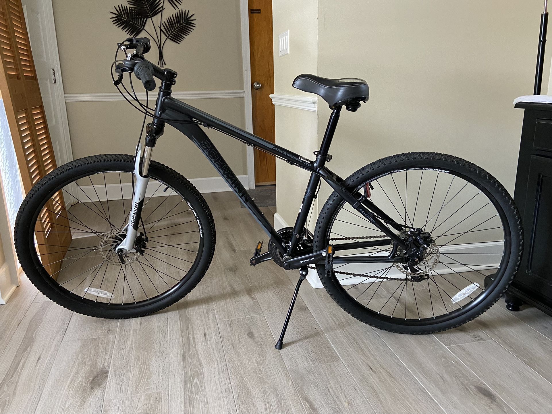 Schwinn Ascension 29” Men’s Mountain Bike