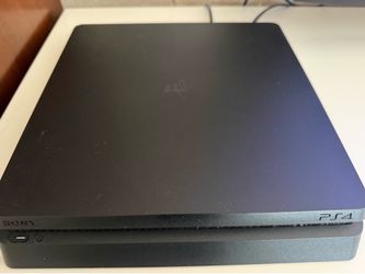 PlayStation 4 with 9 games