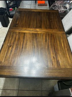 Wood dining table (adjustable)