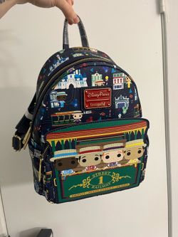 Disney Main Street Lounge Fly Bag