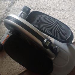 Stamina InMotion E1000 Elliptical Trainer

