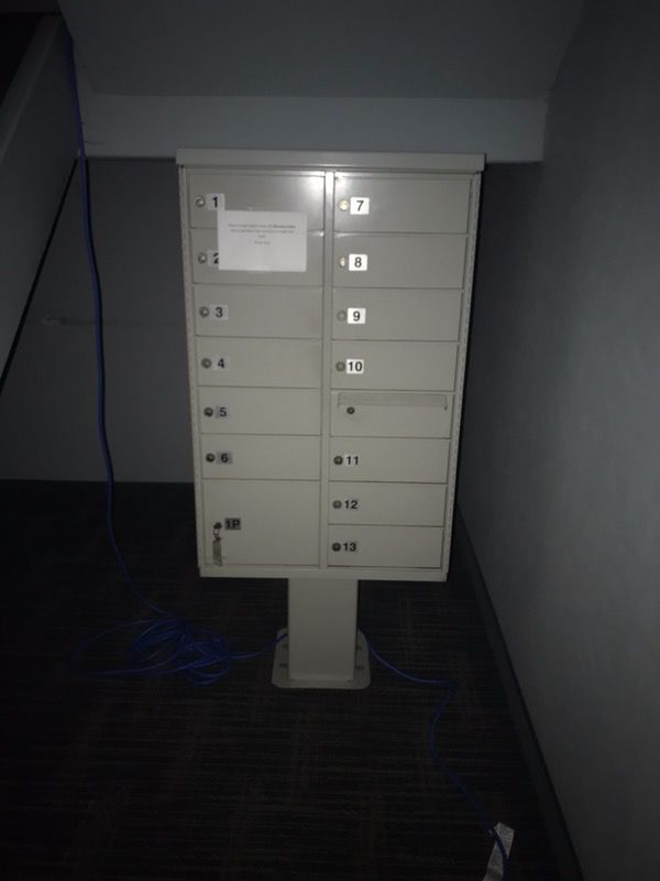 Mailbox commercial mailbox I have all the keys