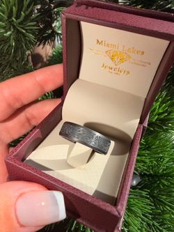 Tantalum Engraved Ring Dark Grey Size 11.5 7mm BevEdge