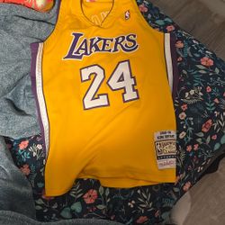 Kobe Hardwood Classics Jersey Size M Men’s