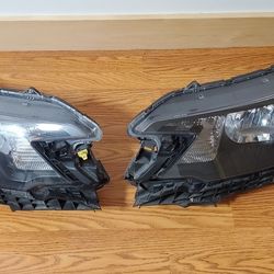 Headlamps (2) Honda CR-V 2014