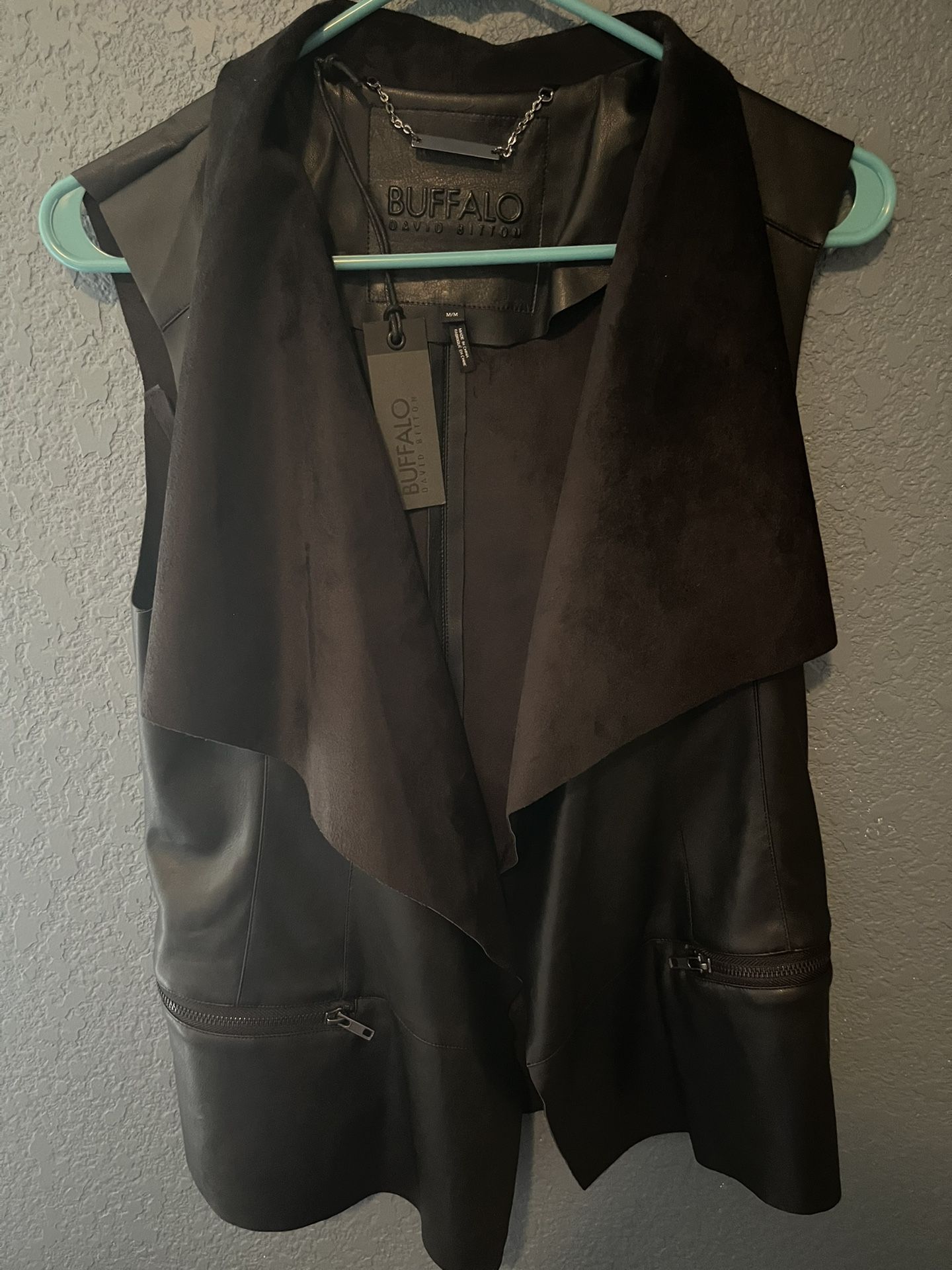 Women’s Black Vest Sz Medium