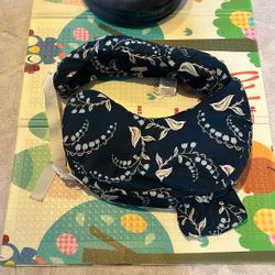 Breastfeeding Pillow And Pregnancy Wedge Pillow