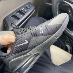 Nike Air Max 270 Triple Black 