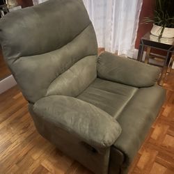 Recliner Chair 