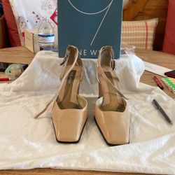 Cream Wedge Shoes Size 9.5M Brand nee