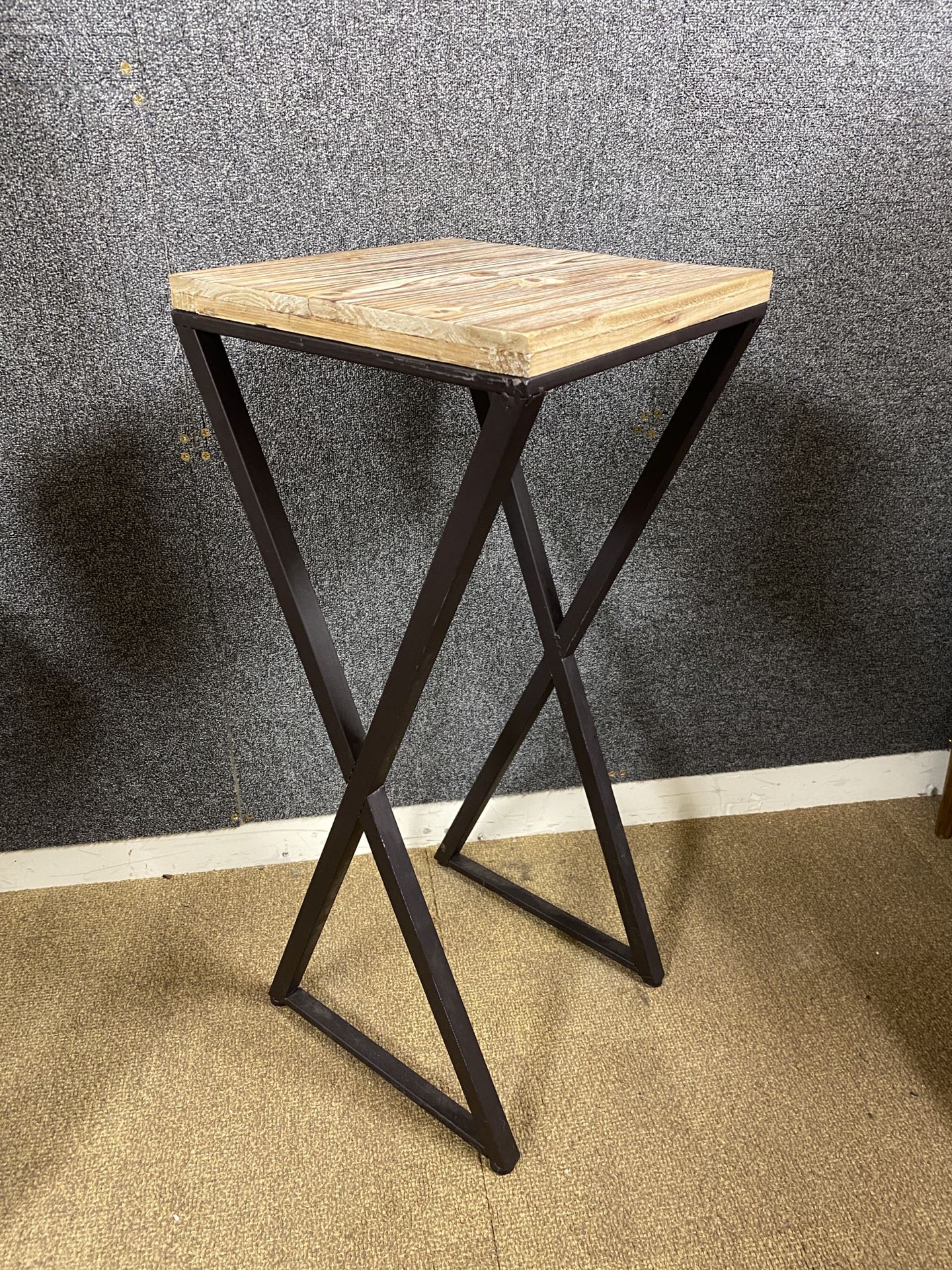 Minimalist Pedestal Table