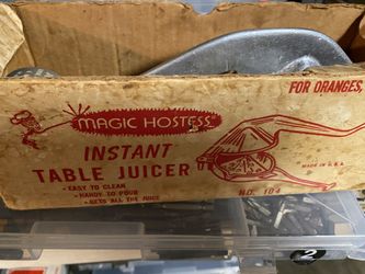 Vintage 1950 magic hostess juicer