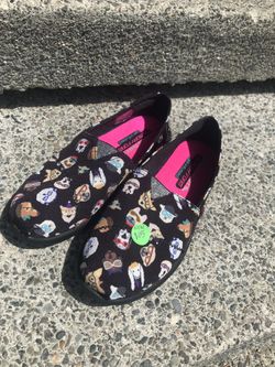 New sketchers girls size 4