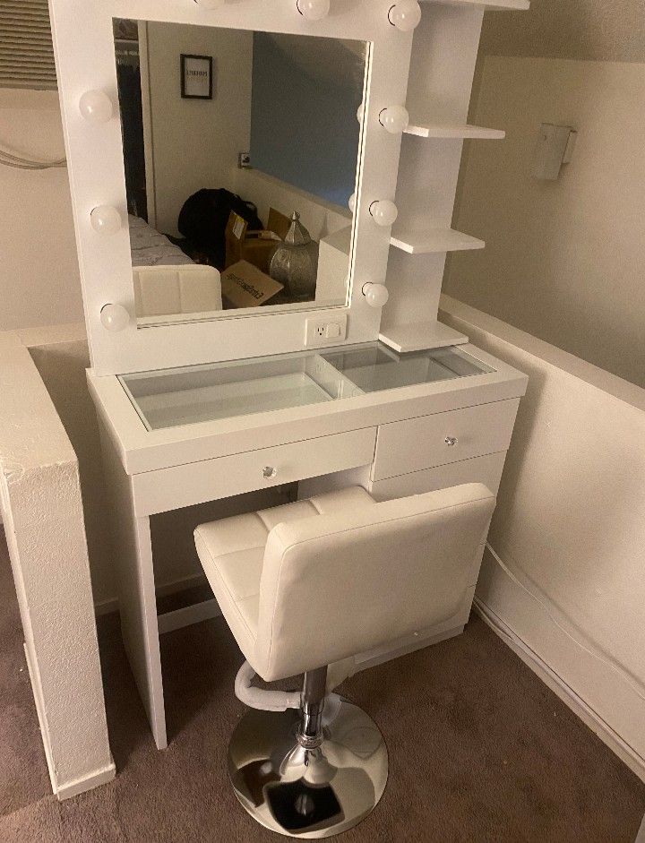 NEW💥White Vanity w/Lights and Drawers and 1 Shelf (Included a Free Stool White or Black)