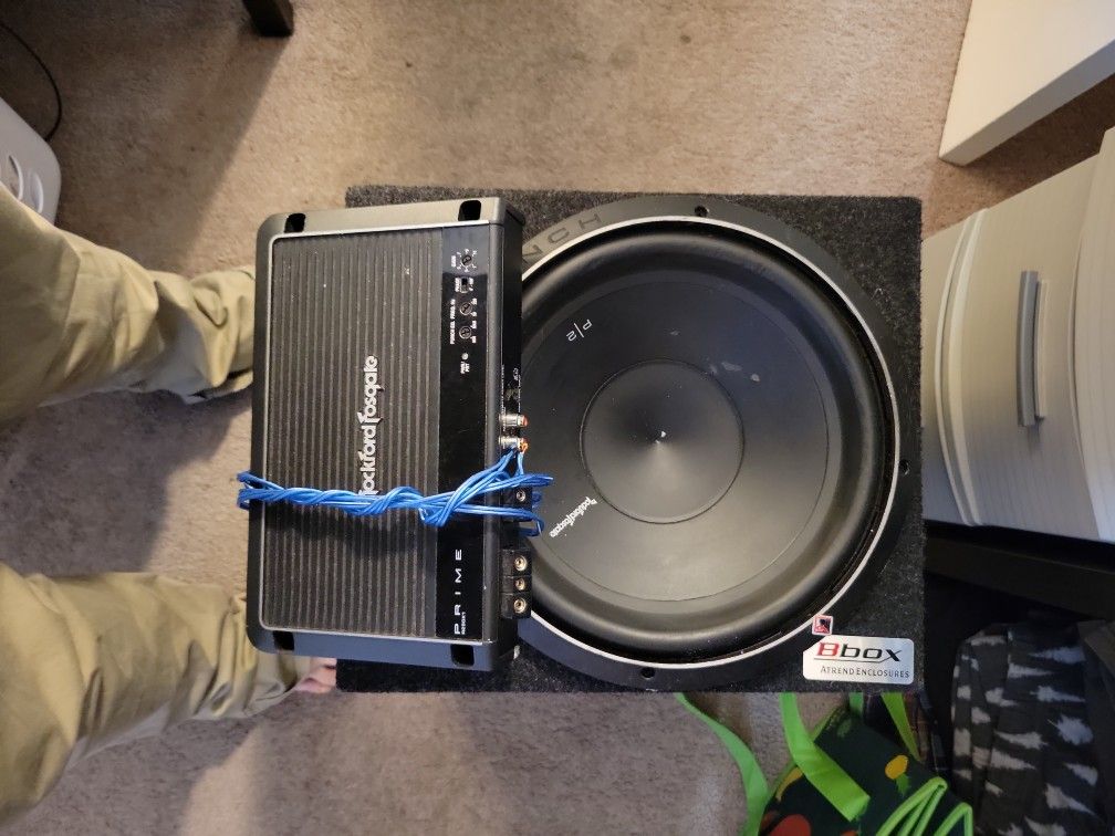 P2 Rockfosgate 12 inch subwoofer and +250Amp
